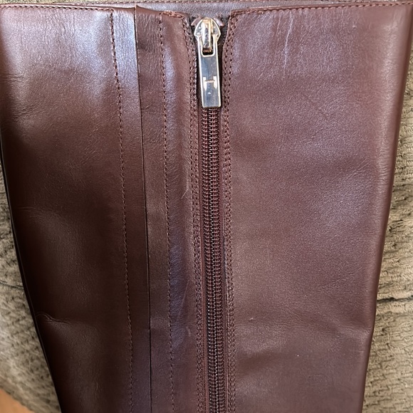 H by Halston Heeled Leather Boot like new Ladies 6 1/2 Medium Brown - Picture 2 of 5